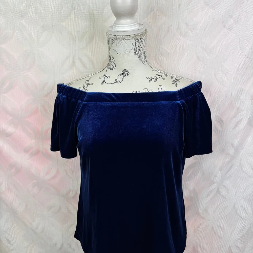 White House Black Market Velvet‎ Off Shoulder Blue Depths Top Size XS NWT - Image 10