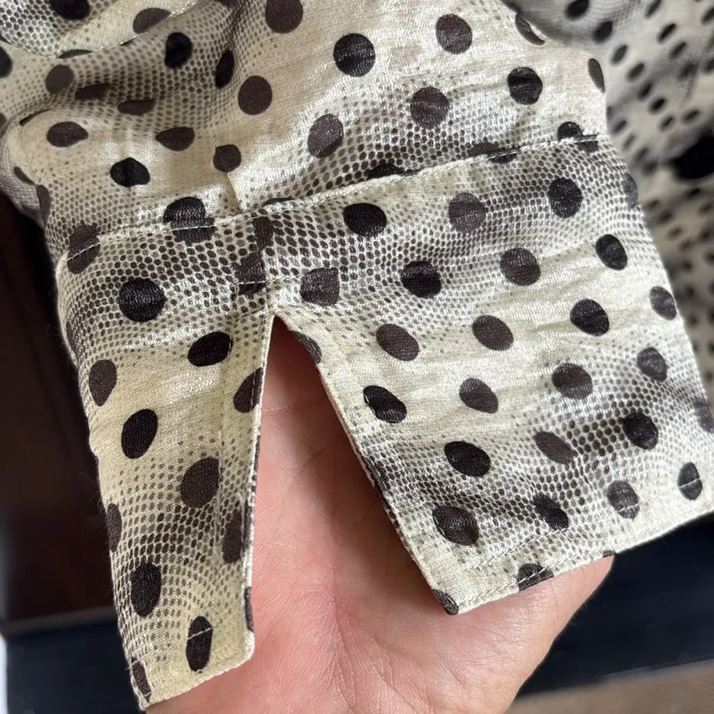 EUC Multiples Polka Dot Button Front Wired Collar Swing Top Size 2X - Image 7