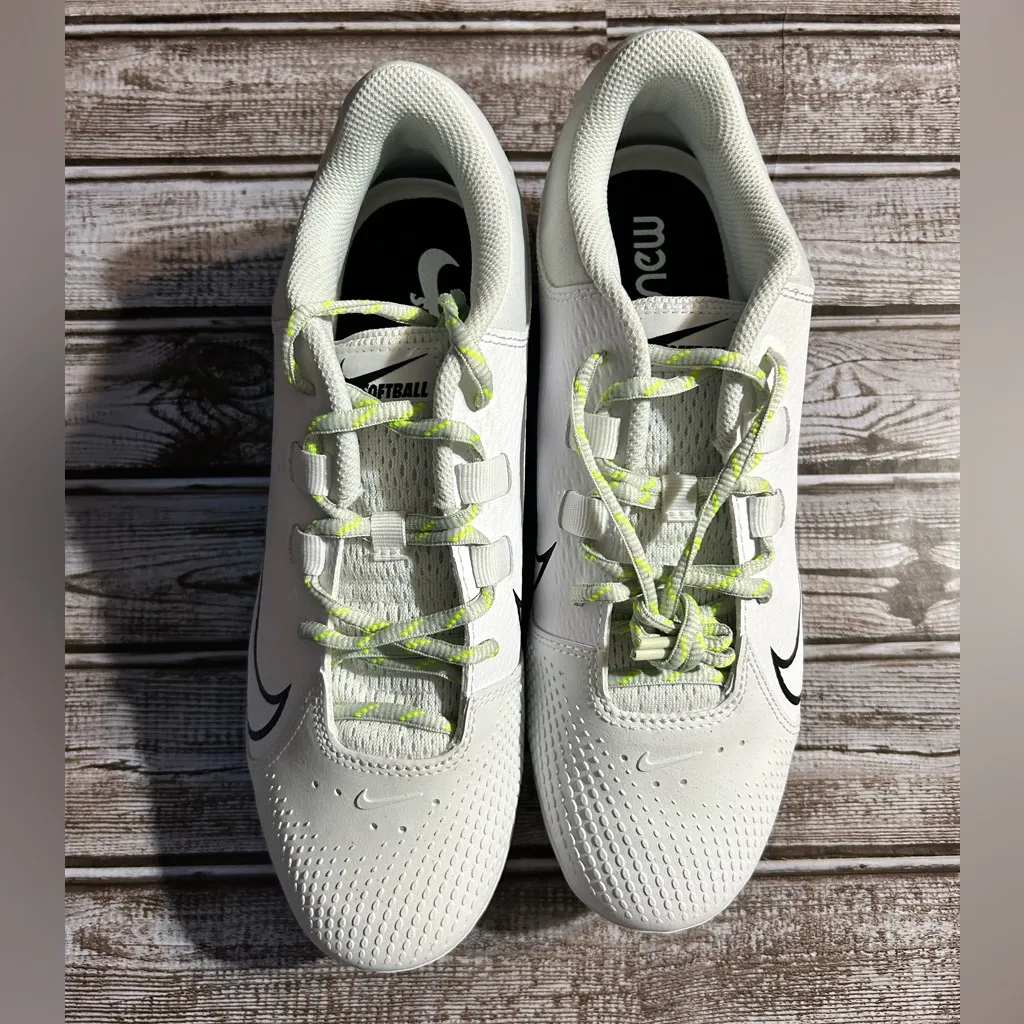 Nike  Woman’s Softball White Cleats - Image 3