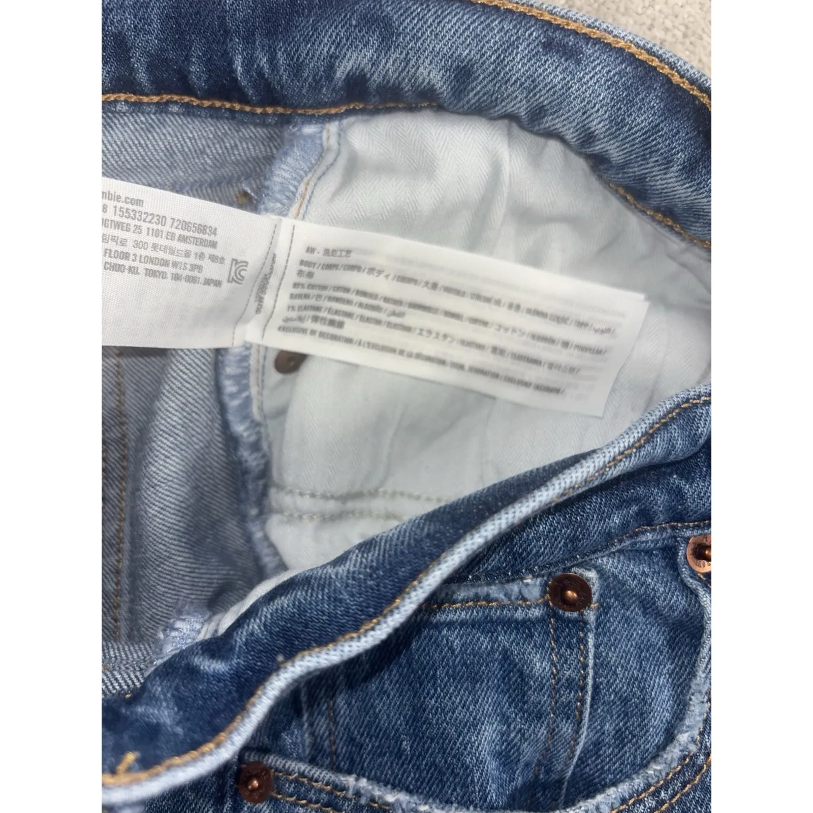 Abercrombie & Fitch The 90's Straight Mid Rise‎ Jean Women's 28/6 Raw Hem - Image 6