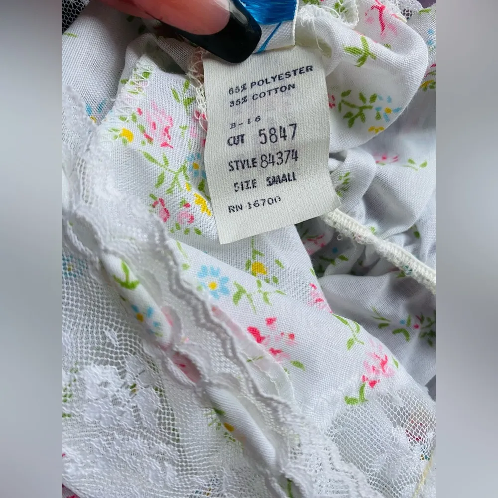 Rare vintage 70’s BARAD floral lace trim teddy/romper nightie size/S - Image 4