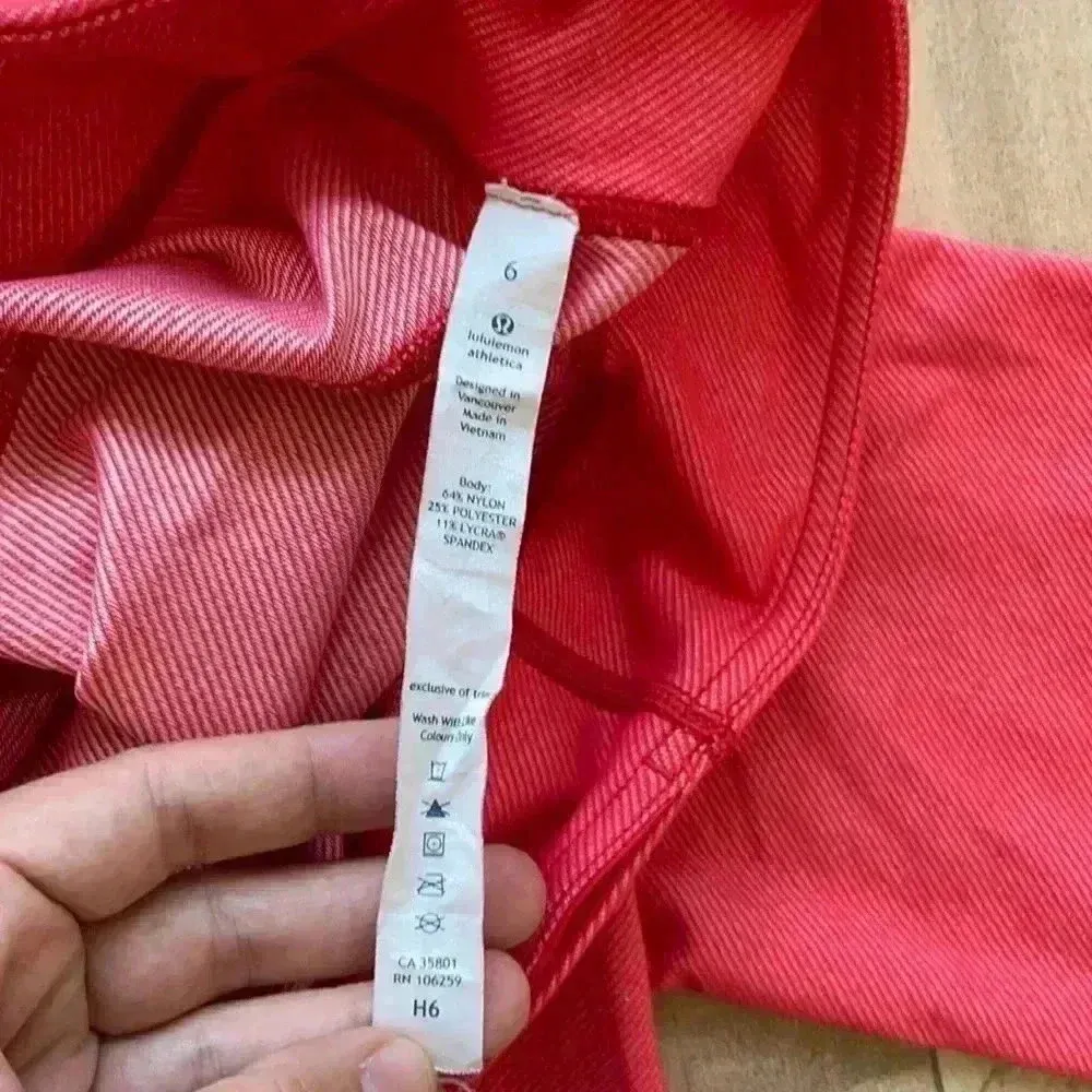 Lululemon  Wunder Under Crop Pants Sz 6 - Image 5