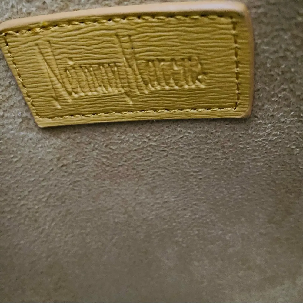 Neiman Marcus large bright yellow tote - Image 4