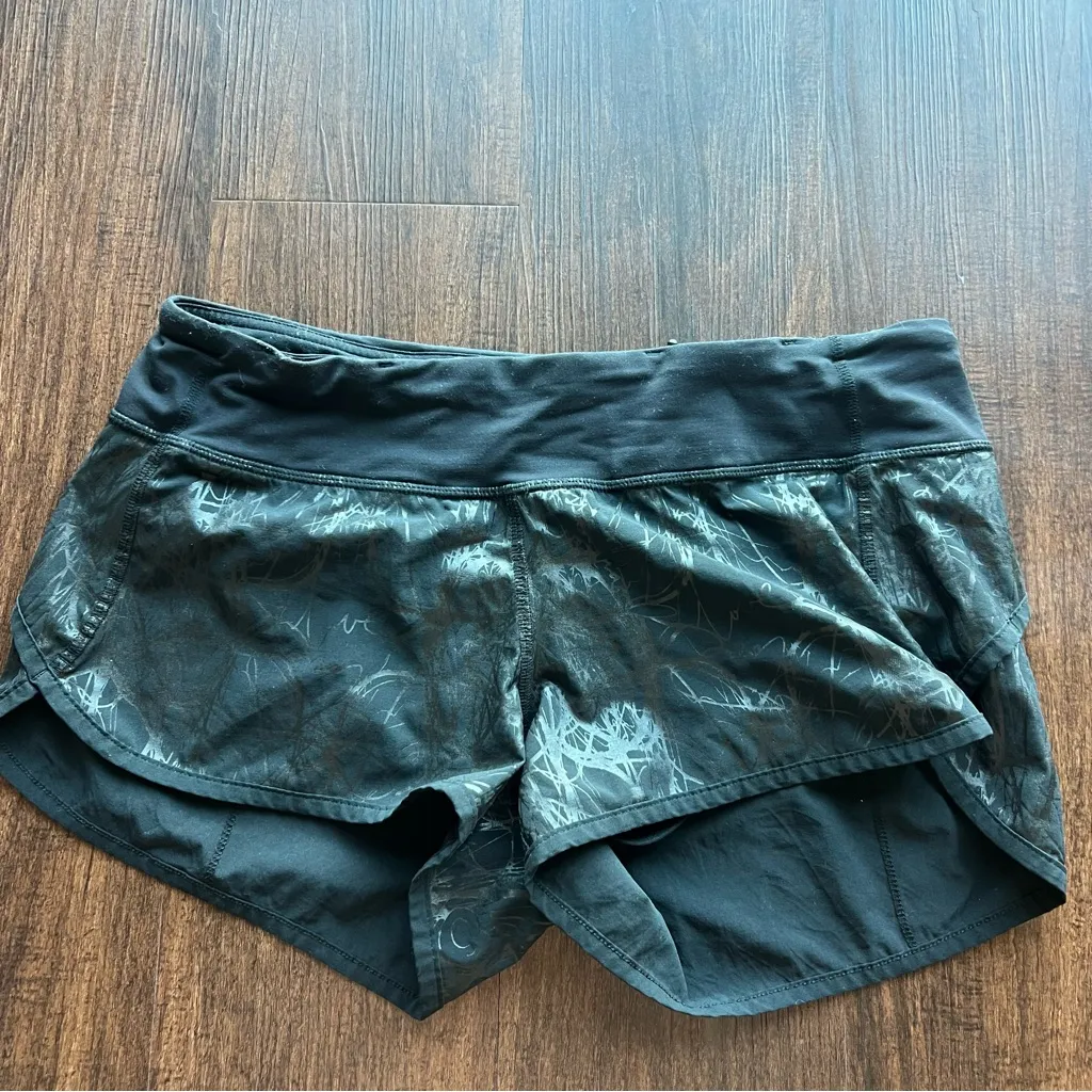 Lululemon Speed Ups 2.5” Low Rise - Image 3