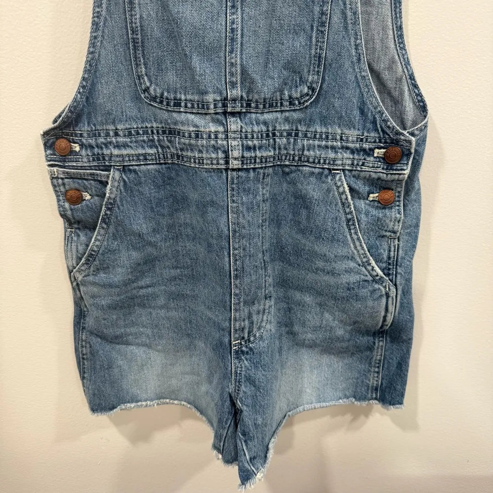 Madewell Blue Denim Shorts Overalls Size XS EUC - Image 3