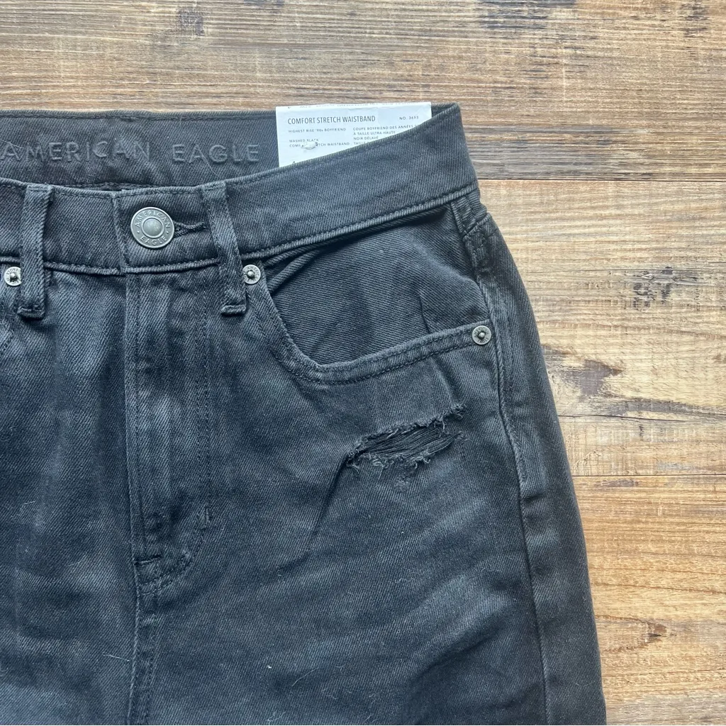 American Eagle Women's Black Highest Rise 90s Boyfriend Stretch Jeans Size 4/27W - Image 2