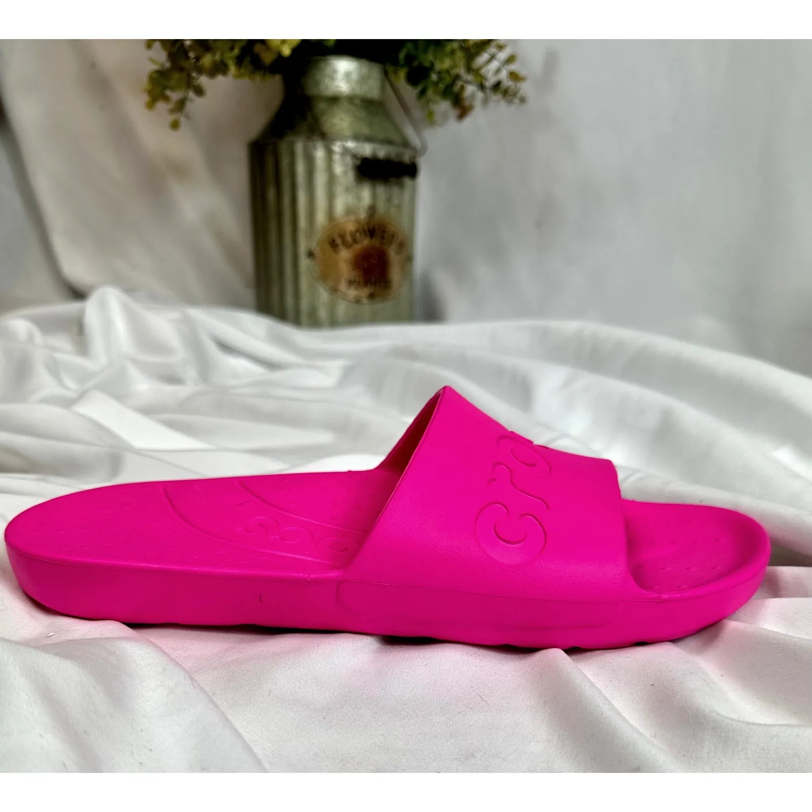 Crocs Unisex Slide Sandals Vivid Pink 10 - Image 2