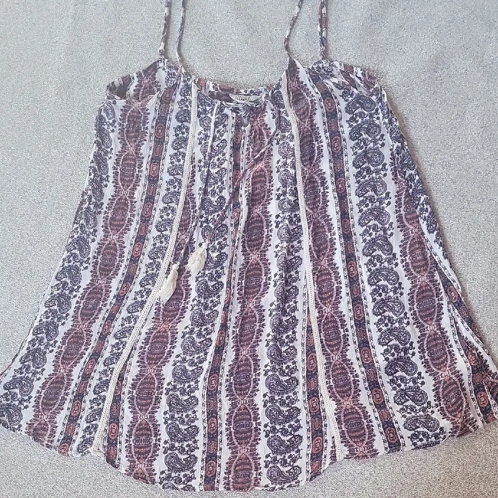 Blush Paisley Patterned Boho Top Size XL - Image 3