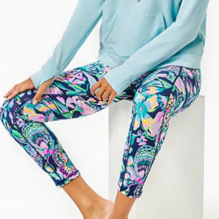 NWT Lilly Pulitzer UFP 50+ Luxletic 24” Weekender Mid-rise Midi Legging - Image 1
