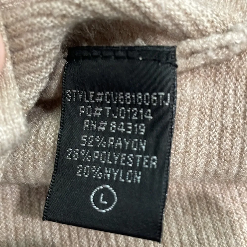 Cyrus  long sleeve sweater - Image 6