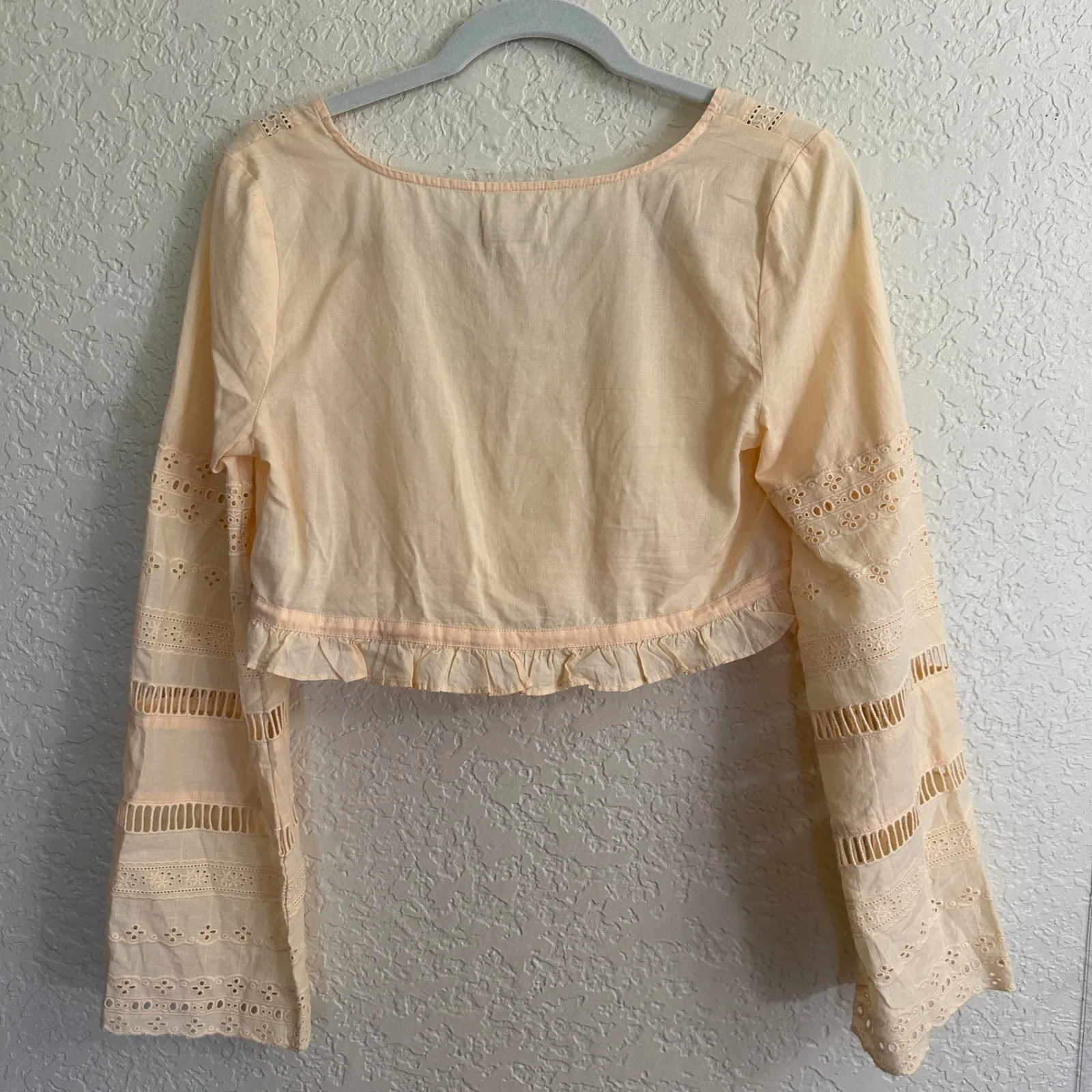 Kimchi‎ Blue UO Light Peach Small Scarlett Eyelet Cropped Broderie Blouse Cream - Image 11