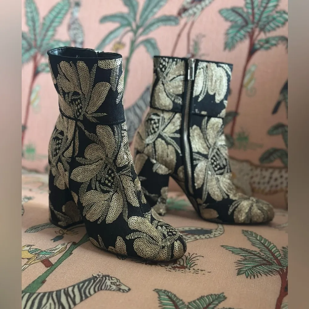 Steve Madden Goldie Black & Gold Sequined Block Heeled Ankle Zip Boots 7.5M - Image 2