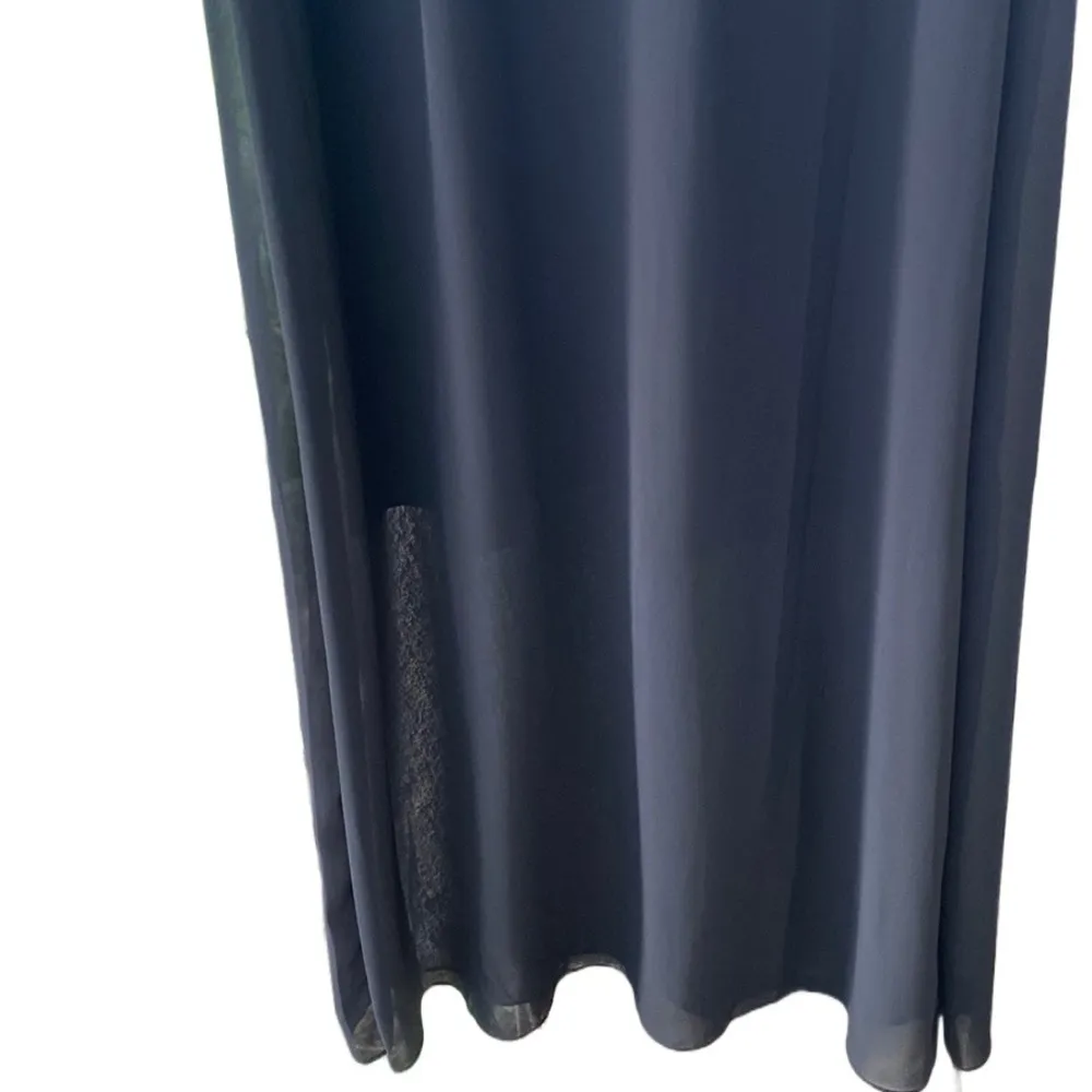 NWT! 🖤 VINCE CAMUTO SLEEVELESS STRETCH MAXI DRESS WITH SHEER CHIFFON OVER SKIRT - Image 4