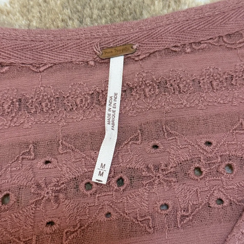 Free people ribbed lace crochet long sleeve top women’s size medium - Image 6