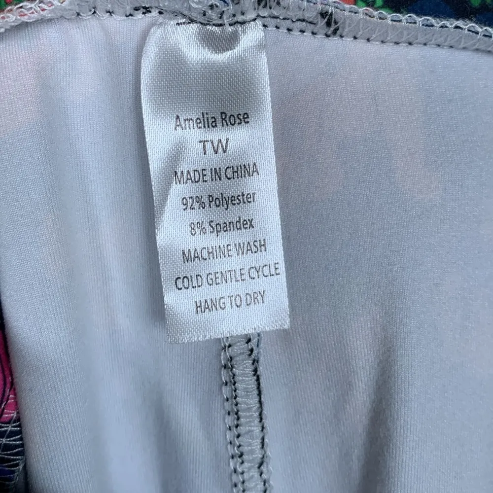 Lularoe Disney Winnie The Pooh Christmas Holiday Leggings ONE SIZE EUC #VEG - Image 4