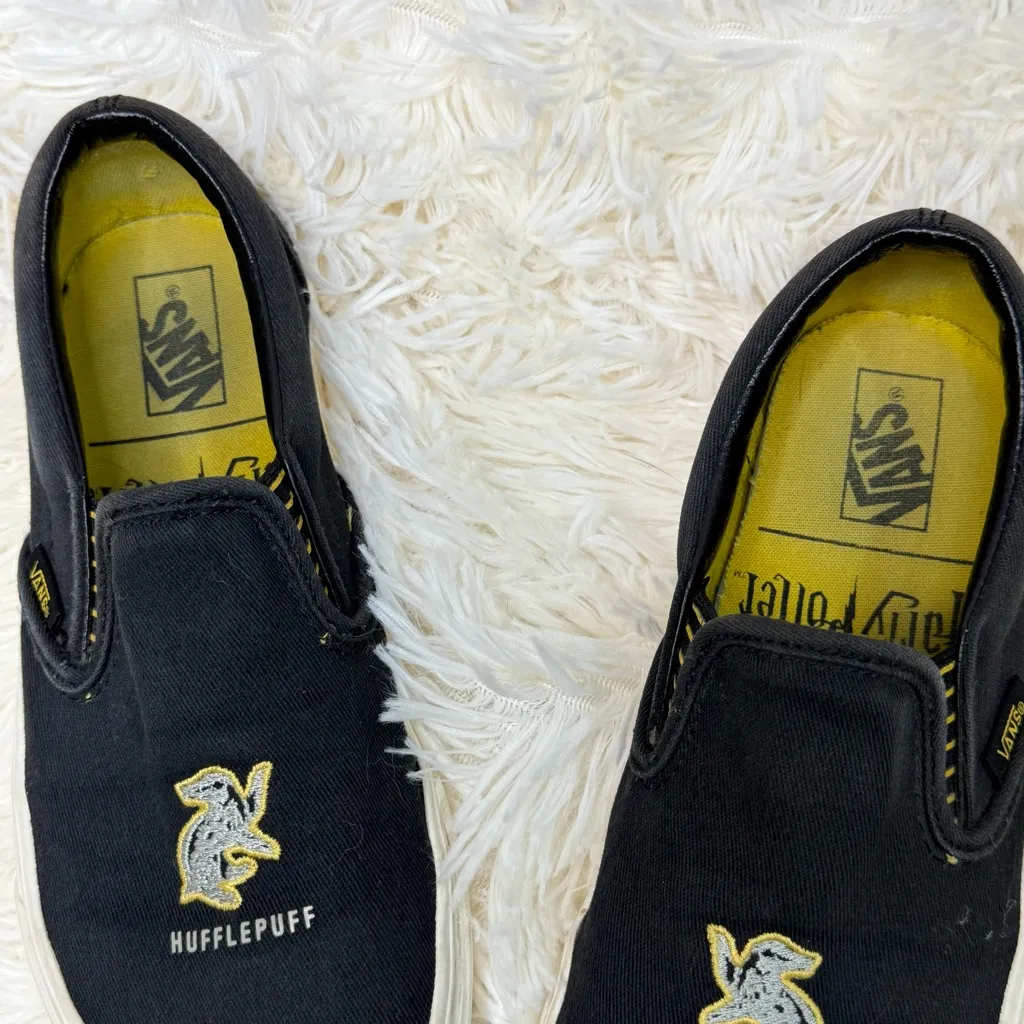 Vans Harry Potter Classic Slip On Black Hufflepuff Shoes Women’s Size 6.5 - Image 3
