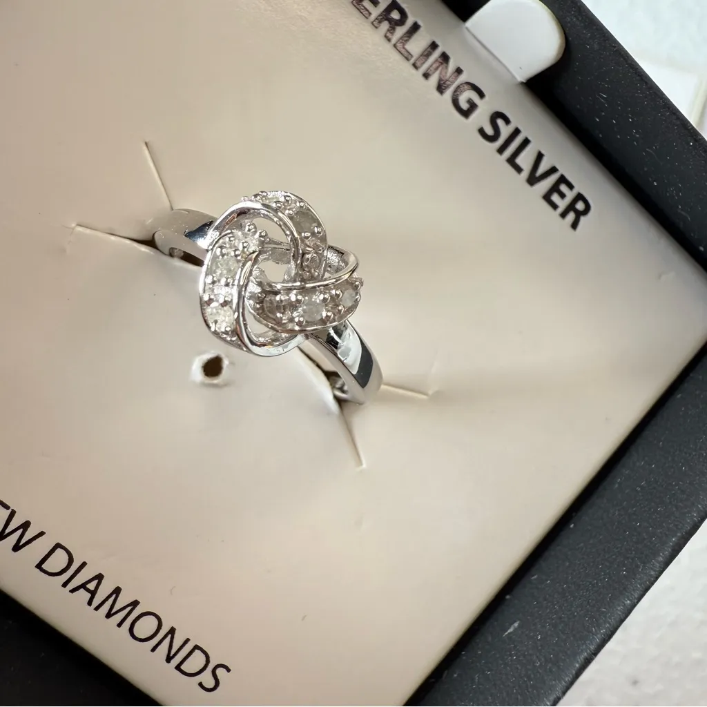 RH Macy’s & Co Sterling Silver with 1/10 carat Diamond knot Ring size 5 - Image 2