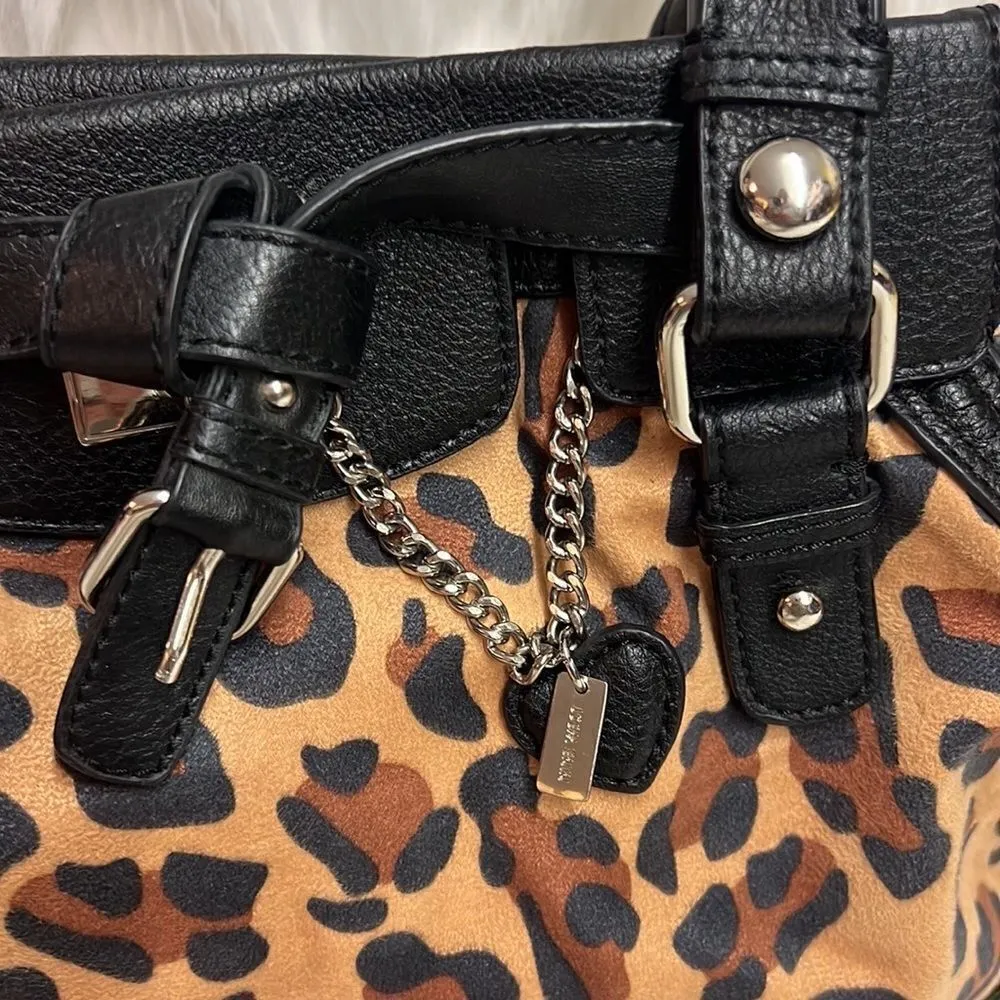 Nine West Leopard Print Shoulder Bag B30 - Image 2