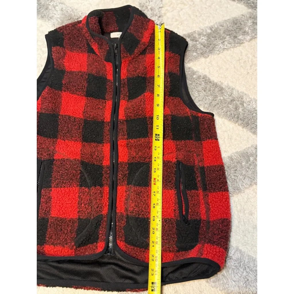 VTG Entro Medium Buffalo Plaid Fleece Vest Red Black Lined Sherpa Full Zip 19x22 - Image 4