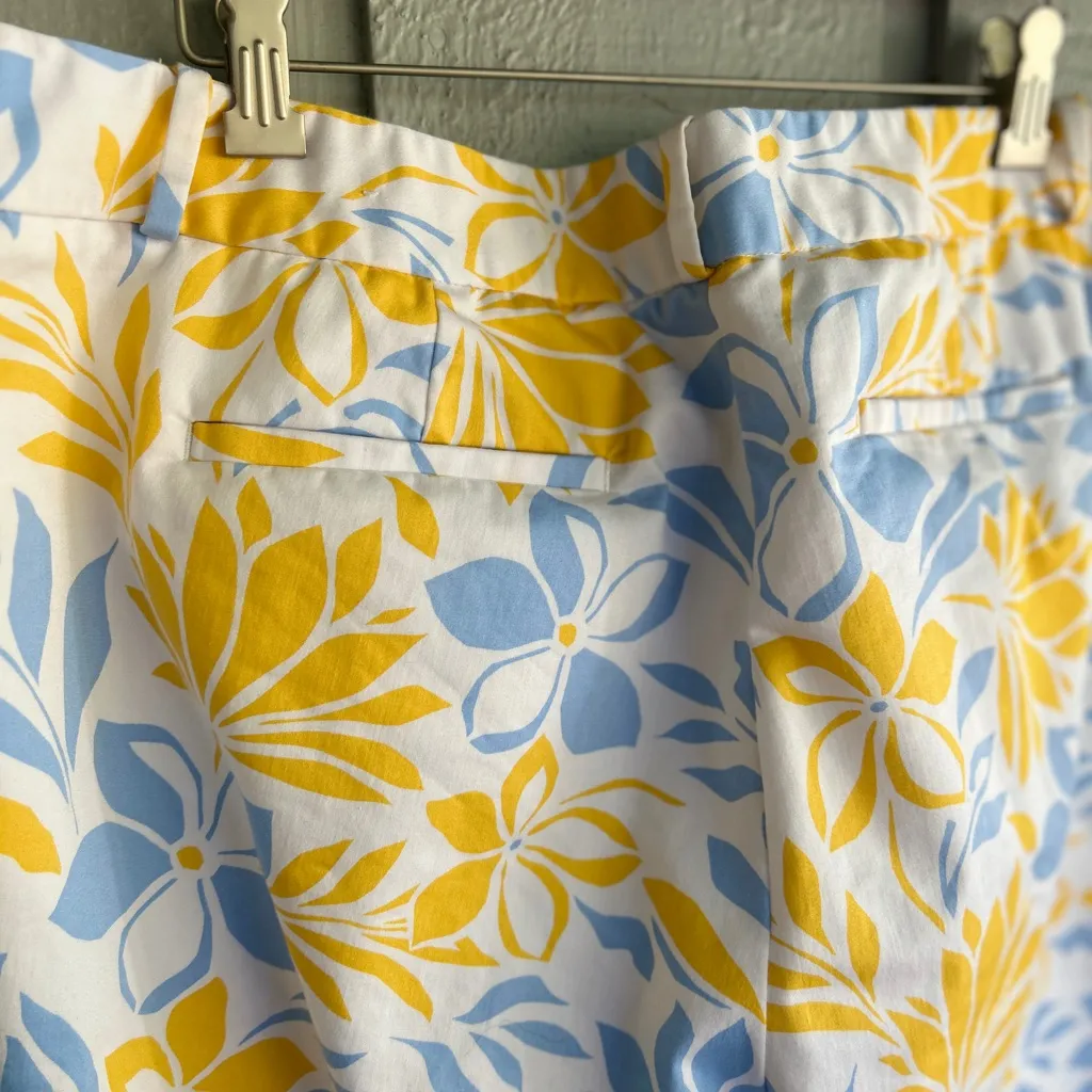 Liz Claiborne Women’s size 18 Emma Floral Ankle Jeans in Yellow and Cool Blue - Image 5