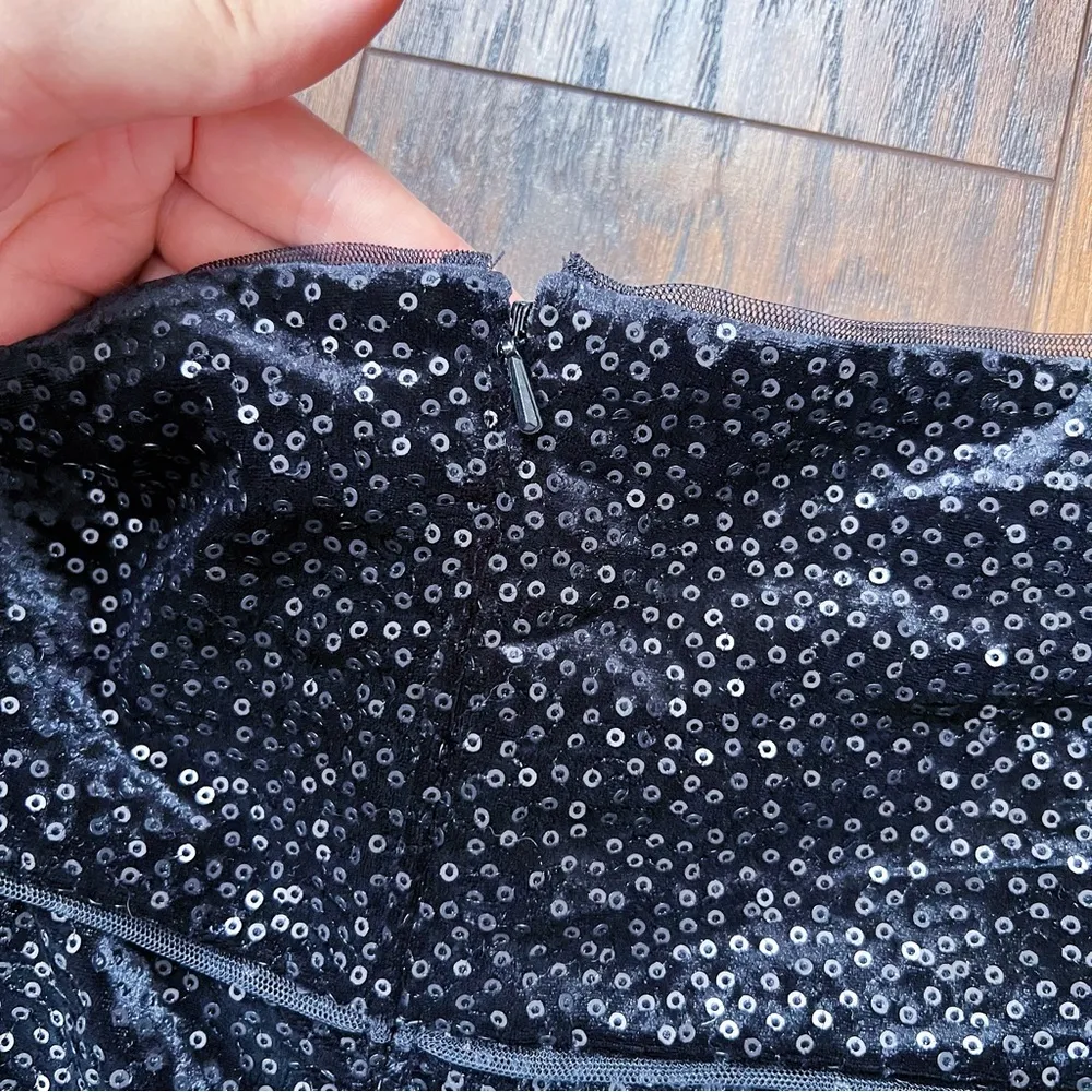 Tadashi Shoji • black sequin velvet gown draped off shoulder stretch formal - Image 9