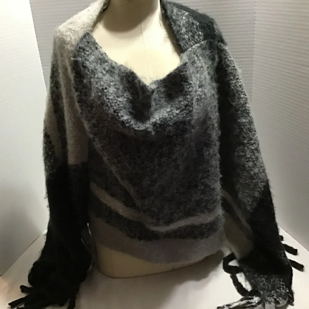 Shrug Wrap Poncho Sweater Black Gray Off White One Size The Capsule Wardrobe - Image 11
