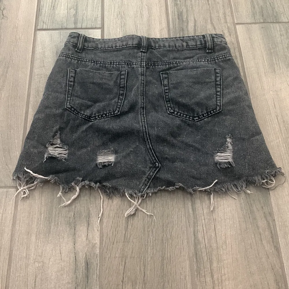Brooklyn karma distressed denim skirt - Image 6