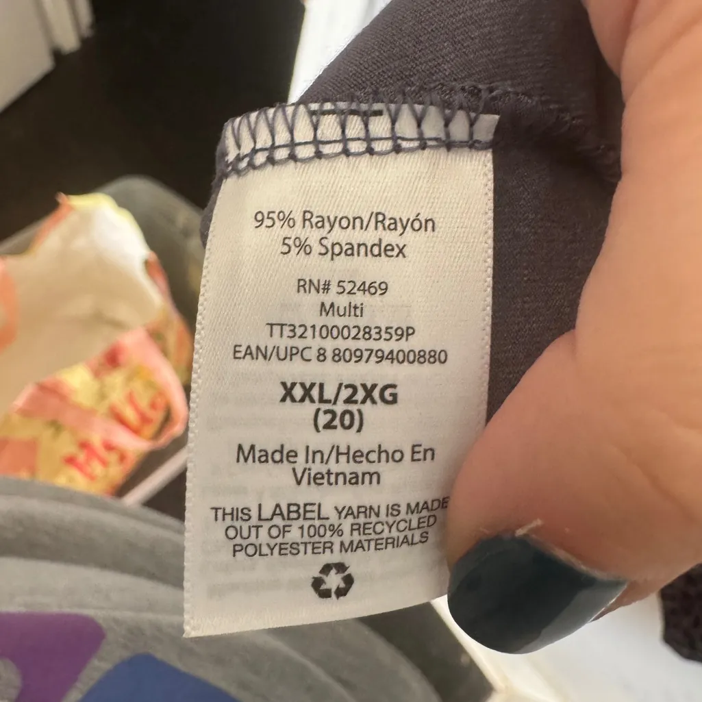 Time and Tru Gray Leopard Print T - Image 7