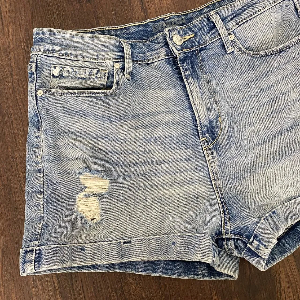 Denizen Levi's Light Blue Distressed High Waisted Denim Jean Mom Shorts W 29 - Image 3
