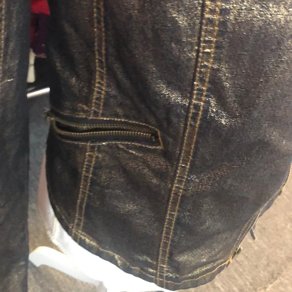 Rock & Republic sz small women’s jean jacket - Image 2