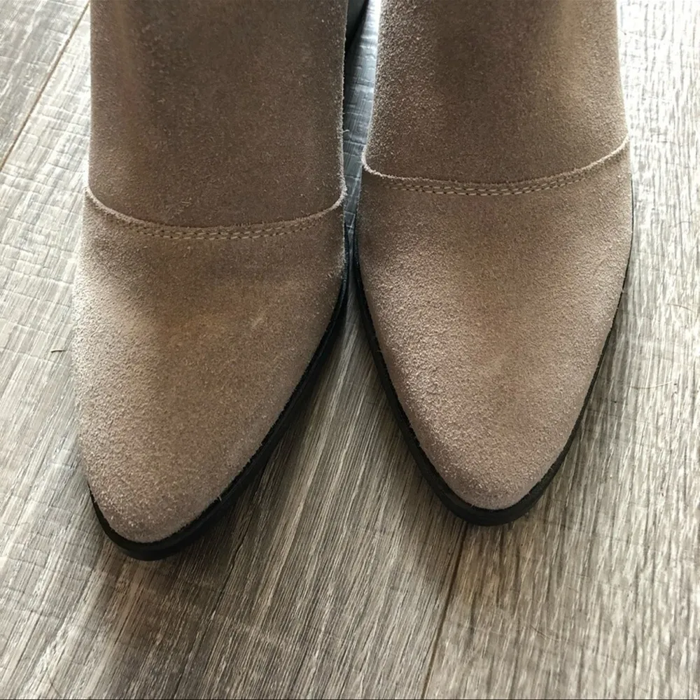 NWOB Black Suede Studio Tan Pointed Toe Ankle Boots Size 7 Brown - Image 7