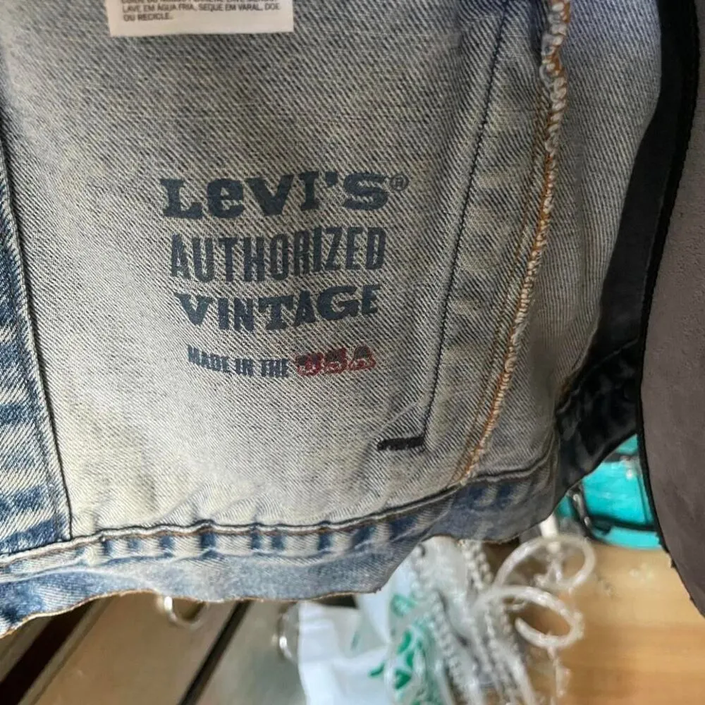 Levis Authorized Vintage Denim Trucker Jacket - Image 5