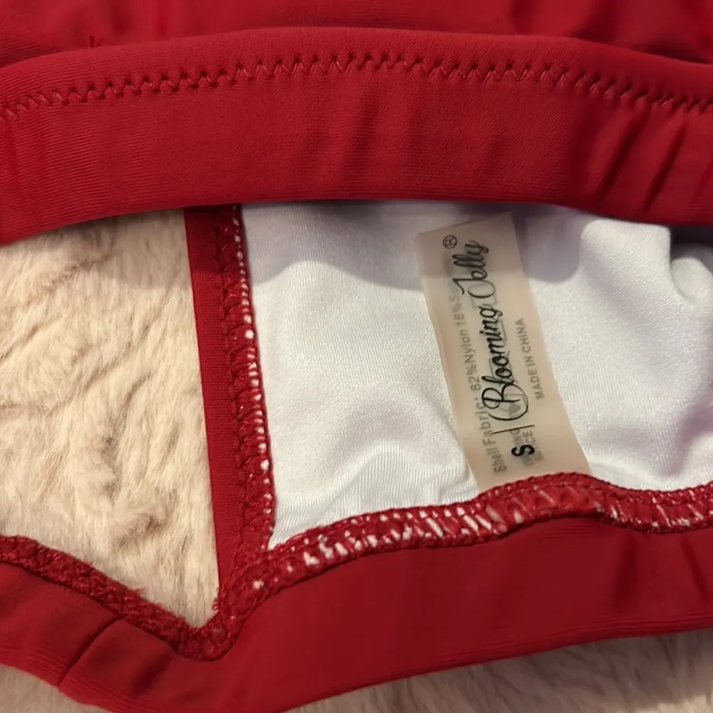 Size small bikini - Image 10