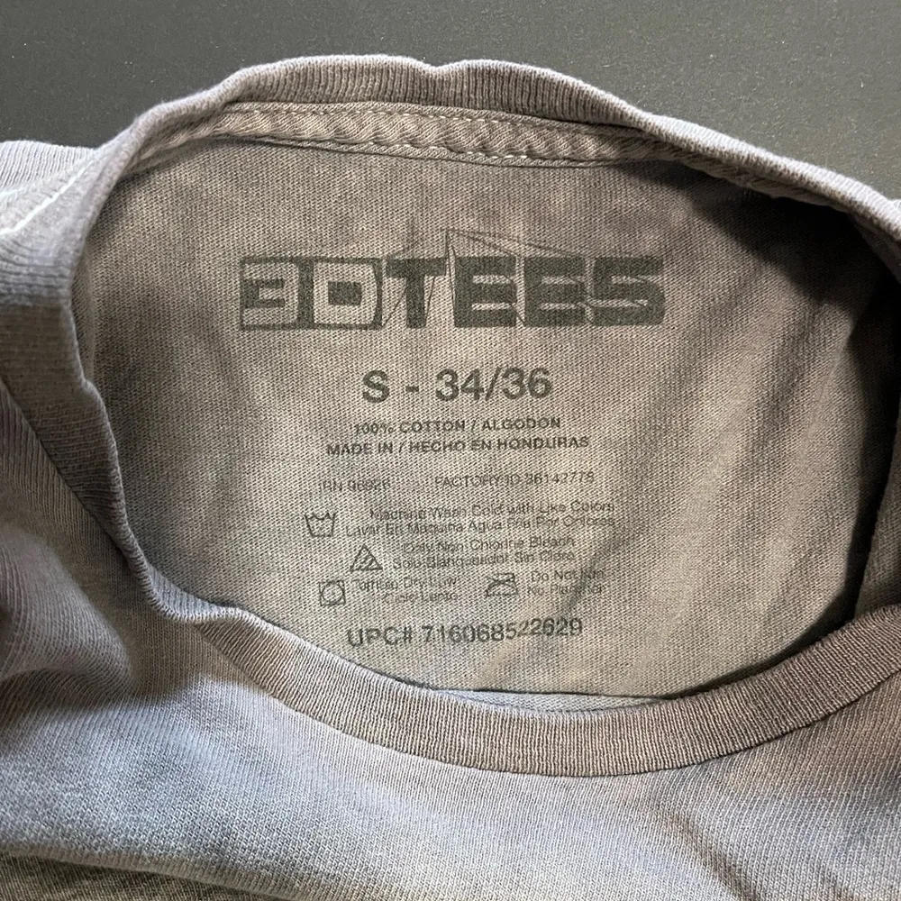 3D TEES Vintage Distressed WOLF Graphic Tee Unisex Adult Sz Small GUC Gray - Image 5