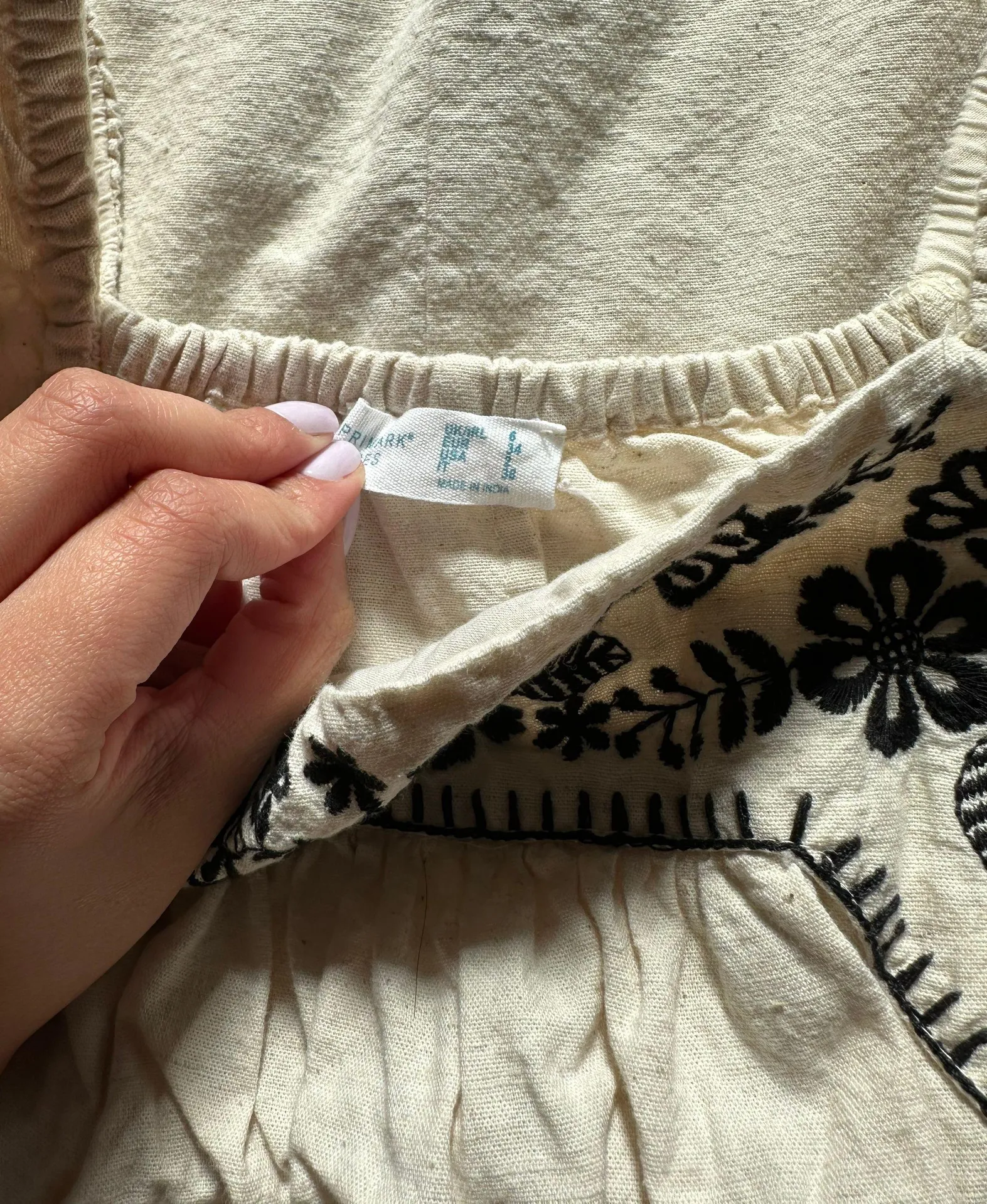 Embroidered Linen Dress - Image 4