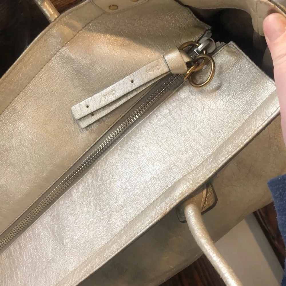 CHLOE Eclipse Oversized Ivory Metallic Tote Shoulder Bag w/ Exterior Zip Pockets - Image 8