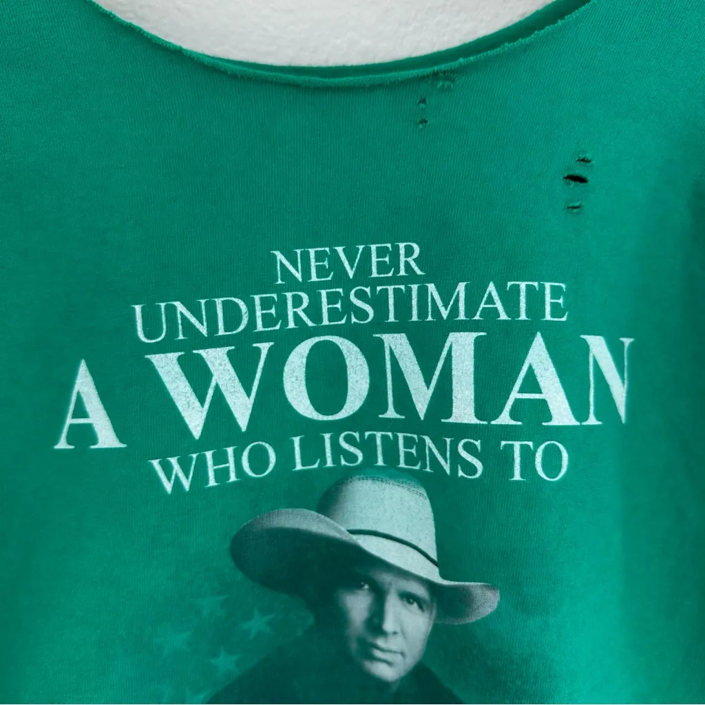 Garth Brooks Country Music Destroyed Off the Shoulder Tee Green Size L - Image 3