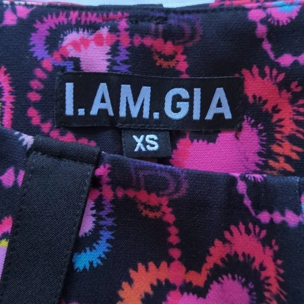 I.AM.GIA Womens Rylee Cropped Pants Black Pink Hearts Stretch‎ XS - Image 14