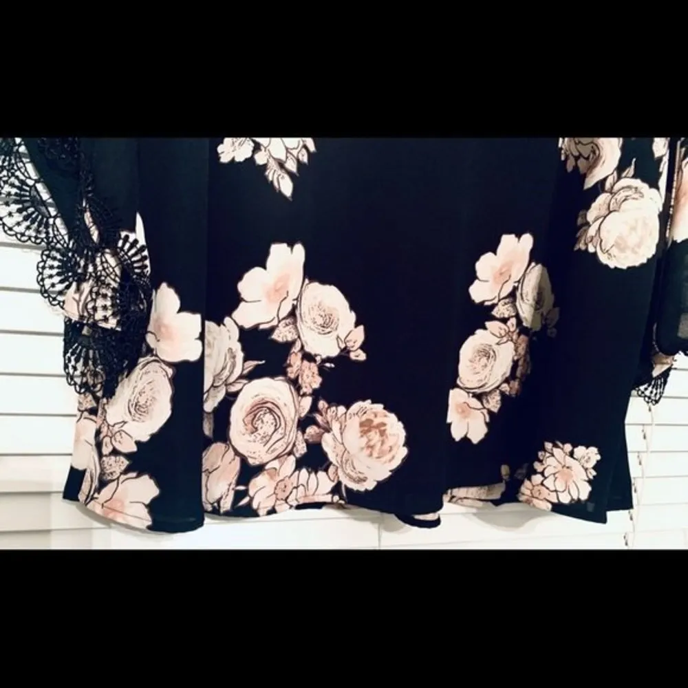 Astr The Label Black Floral Flowy Embellished Embroidered V Neck Dress Size L - Image 10