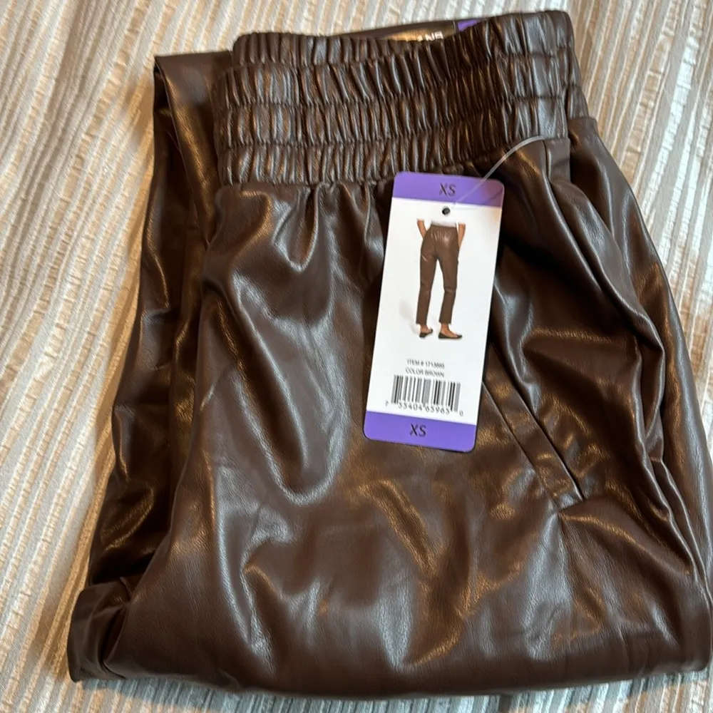 NWT DKNY Jeans Faux Leather Pant - Image 11