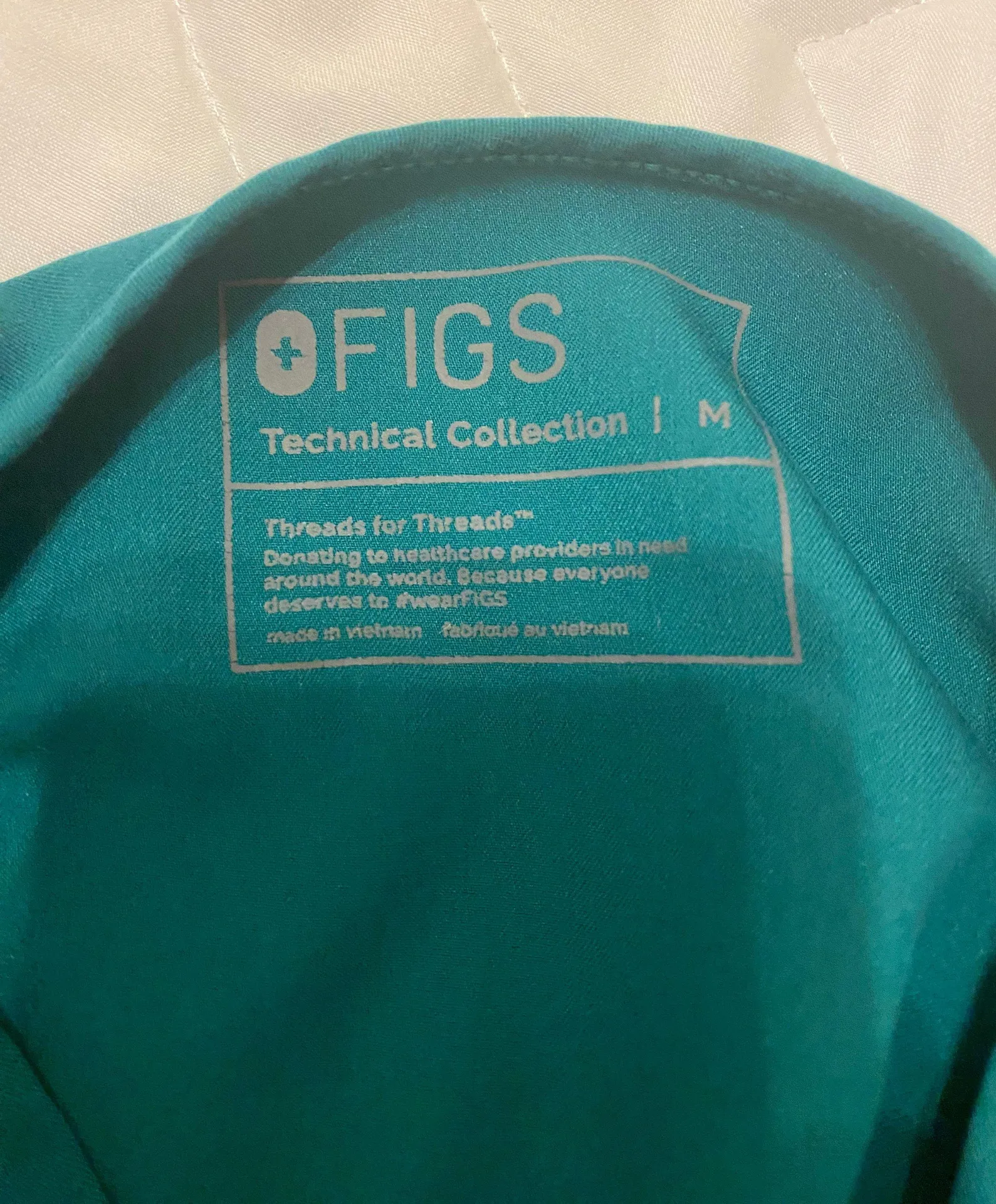 FIGS Scrub Top Hunter Green - Image 2