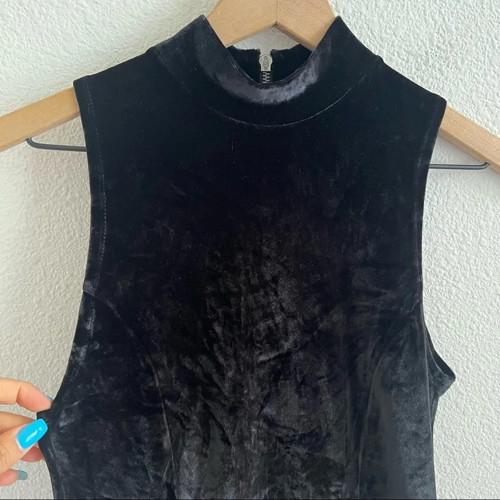 Vans Black High Neck Exposed Zipper Skater Girl Velour Dress Medium - Image 2