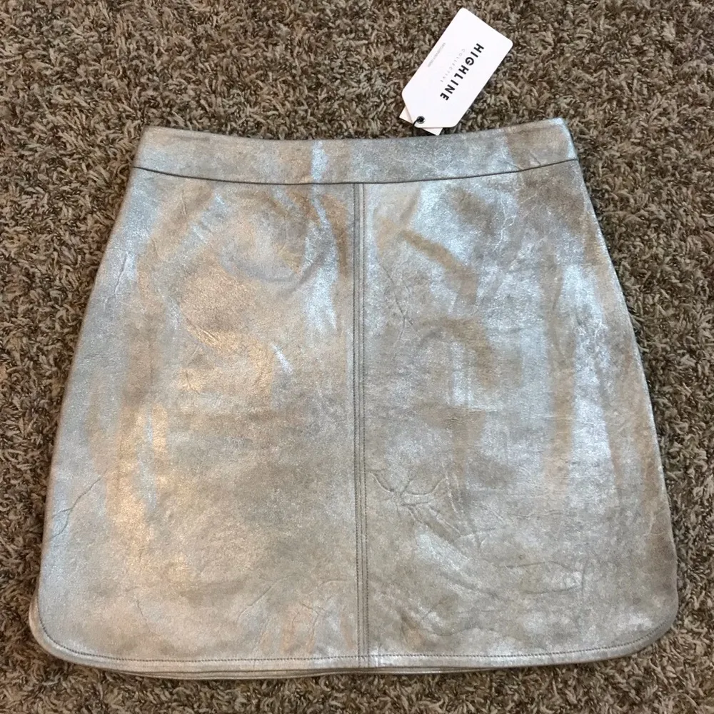 Highline  Collective NWT metallic silver mini skirt - Image 5