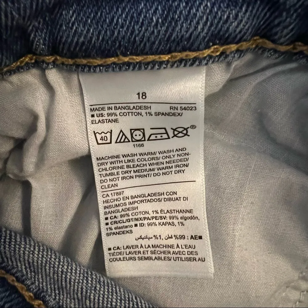 Old Navy Extra High Waisted Straight Button Fly Cut-Off Ripped Jean Shorts - Image 10