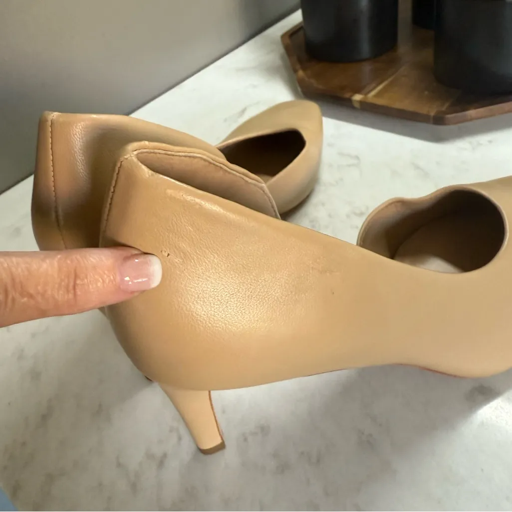 New! VINCE Tiana Point Toe Leather Pumps
Nude Cappuccino Sz 9‎ $330 - Image 8