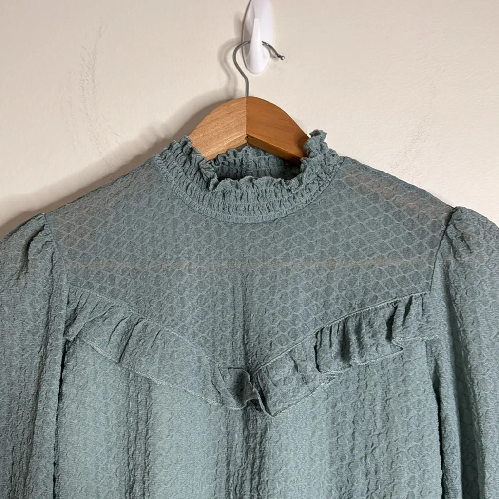 Iz Byer Victorian Textured Sheer Elastic Edges Mock Neck Ruffle Sage Blouse XS - Image 3