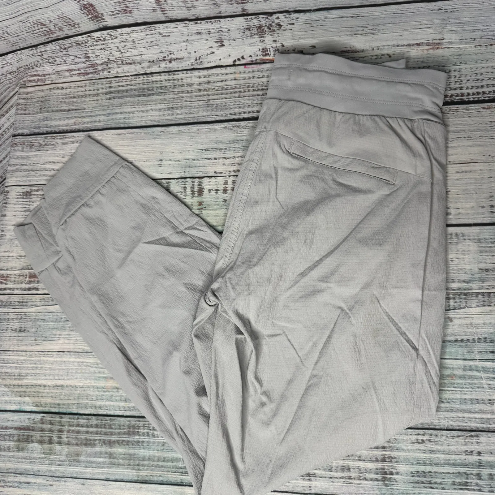 Athleta Trekki Light Gray Drawstring Jogger Pants Women’s Size 6 - Image 4