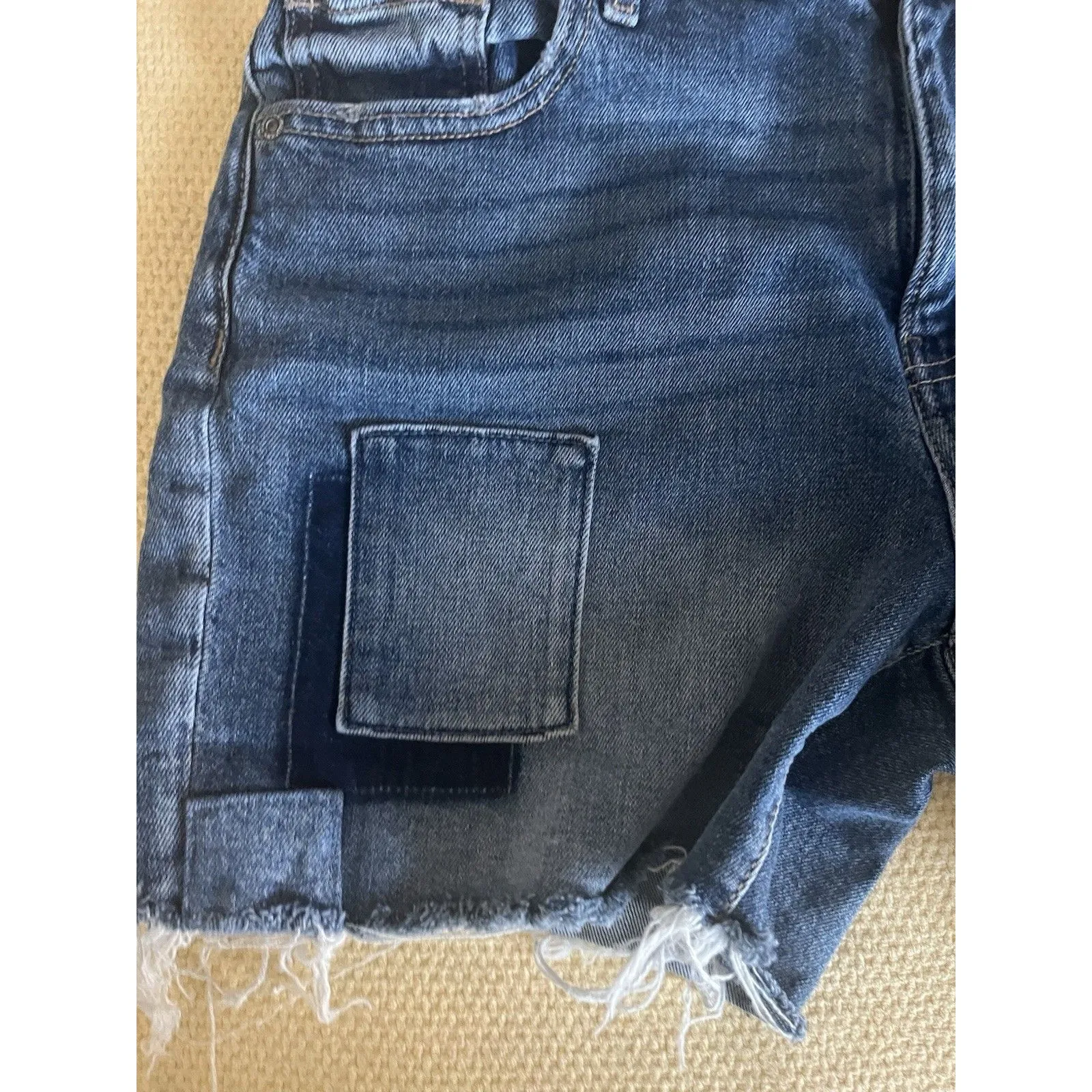 Maurices Denim Shorts Size 12 Blue Patches Raw Hem Mid-rise - Image 4
