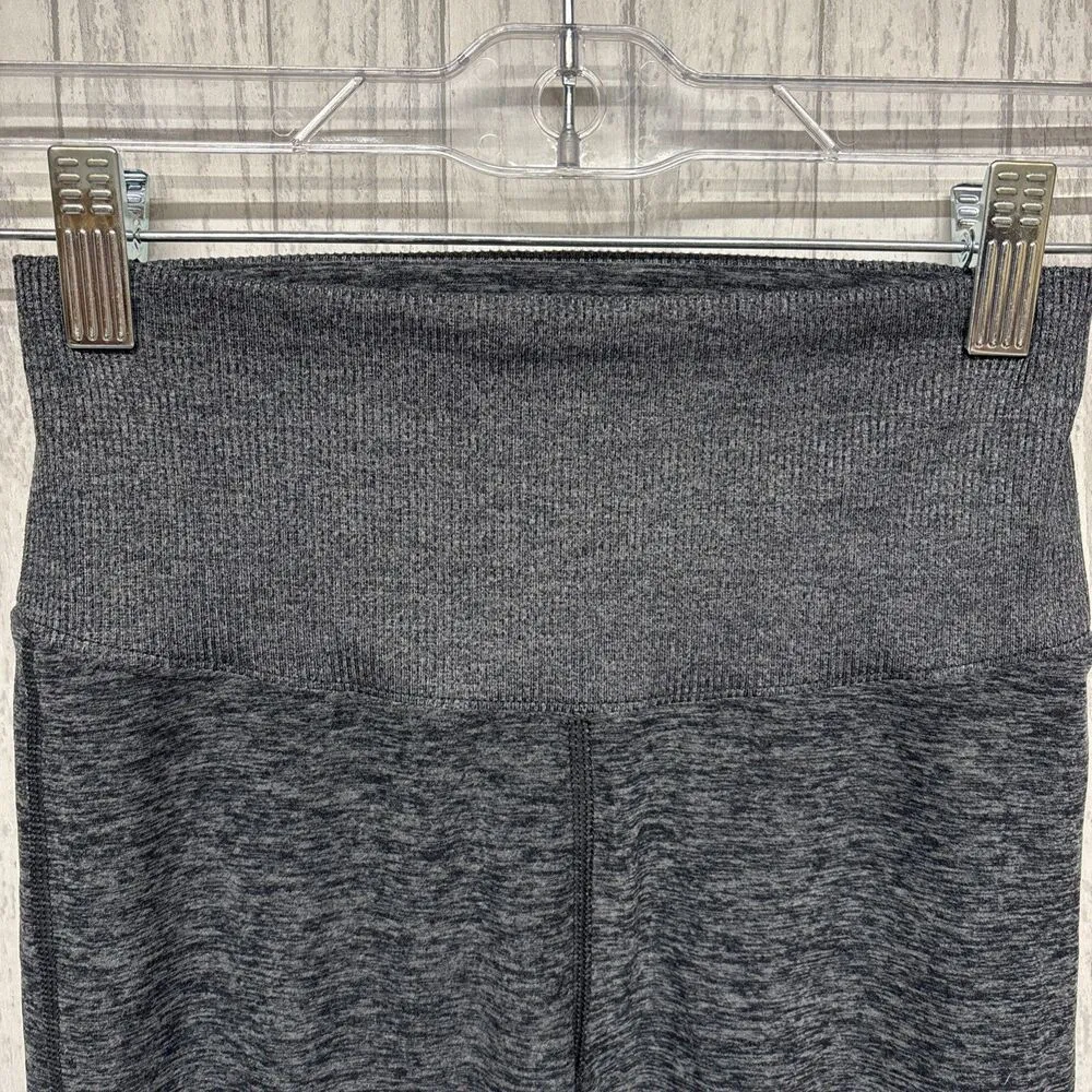Womens Size XXS Alo Airlift Grey Leggings EUC - Image 2