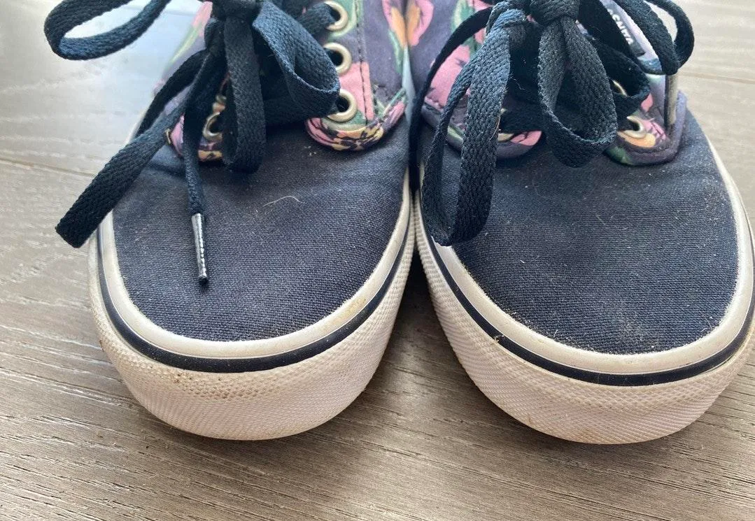 Navy Blue Flower - Image 3